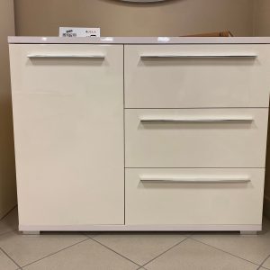 odpordaja exponata komoda Piano