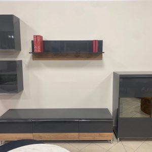 odprodaja exponata dnevnega regala Onyx